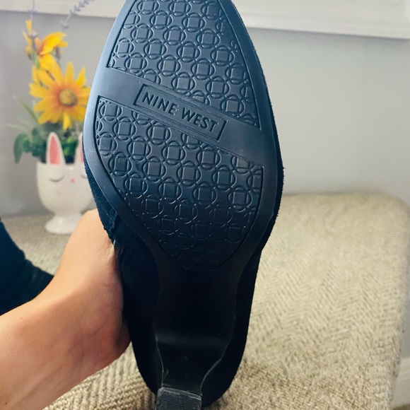 Nine West heel booties - Picture 3 of 5
